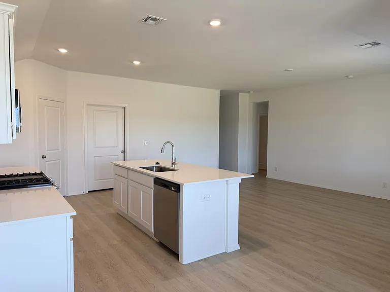 1609 E Gary St — Photo 12