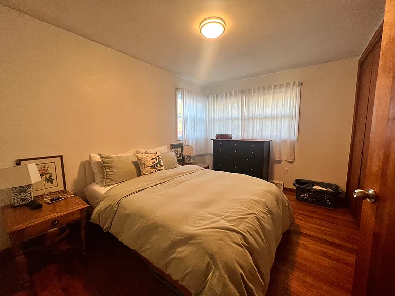 411 N Hillsdale Dr — Photo 22