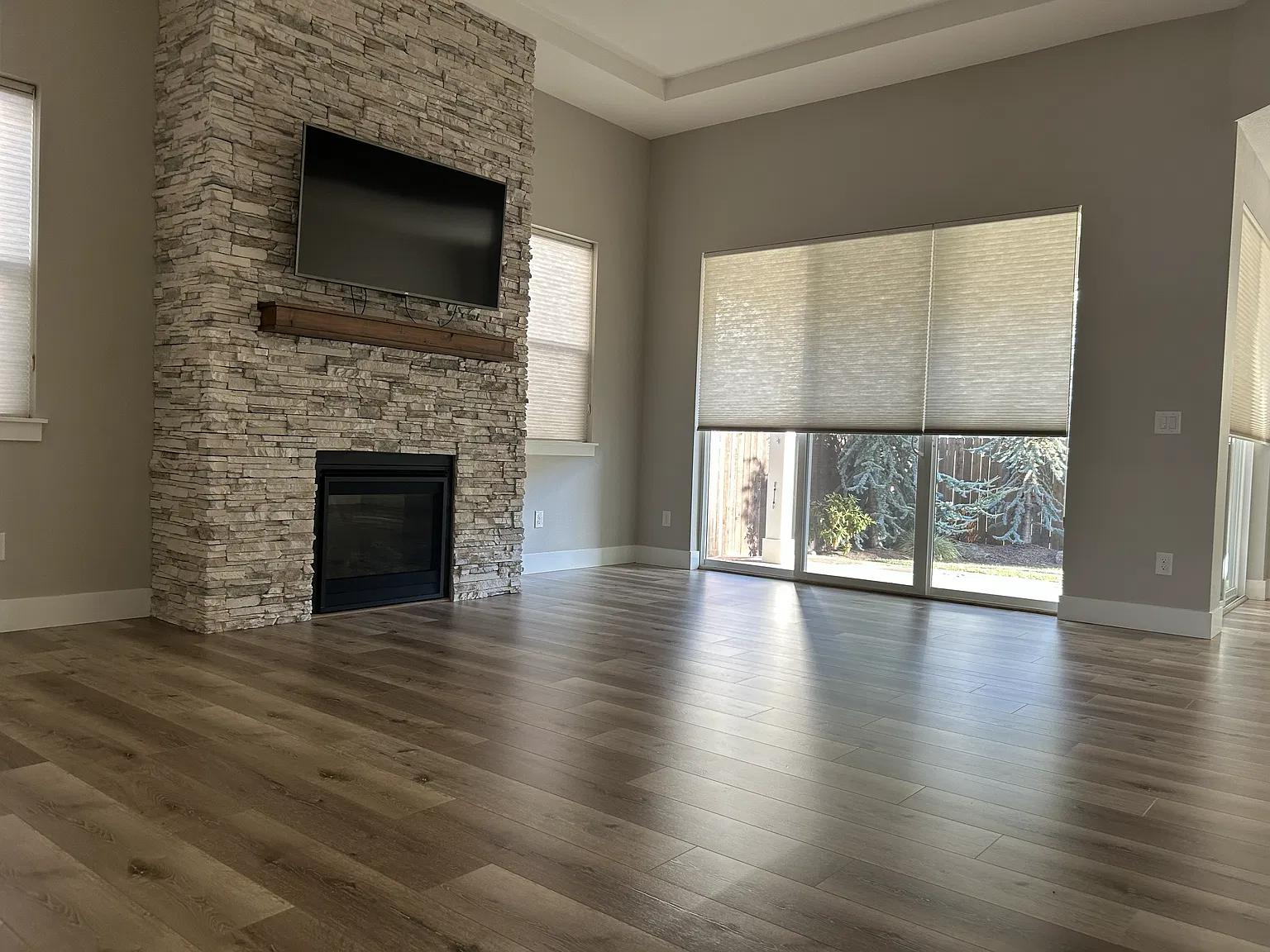 3 bed, 1826 sqft, $2,960 — Photo 3