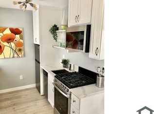 613 S Prairie Ave APT 8, Inglewood, CA 90301