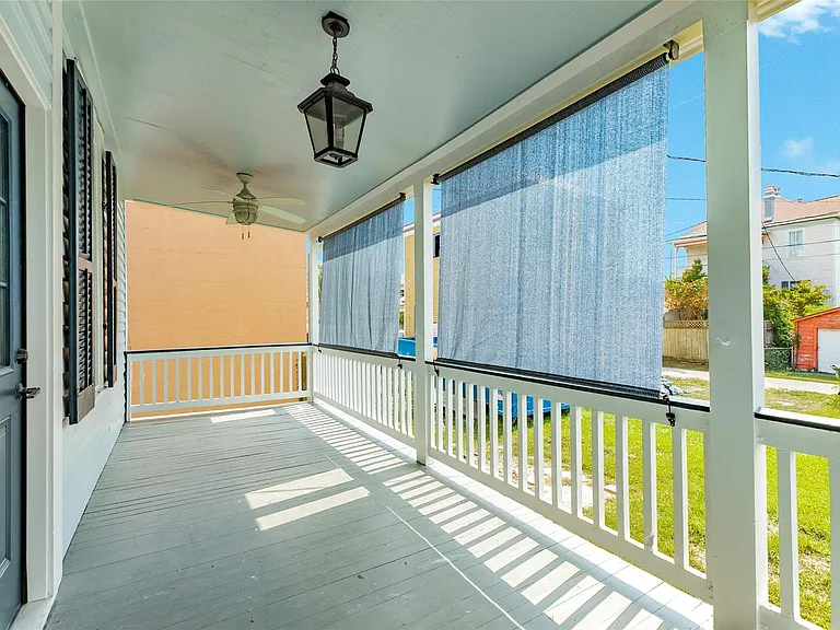 1407 Winnie St — Photo 26