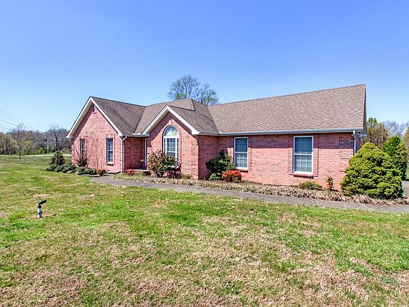 2nd image of 101 Roaden Ct