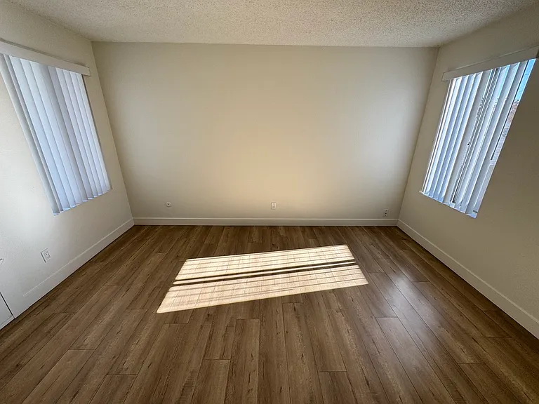 311 E Maple St #6B — Photo 23