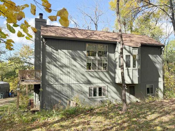 5 Cayuga Trl, Galena, IL 61036