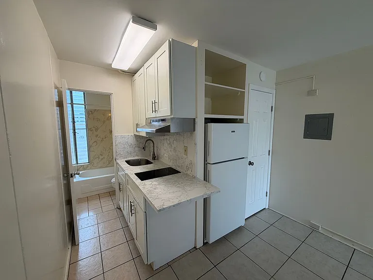 1315 Heulu St — Photo 5