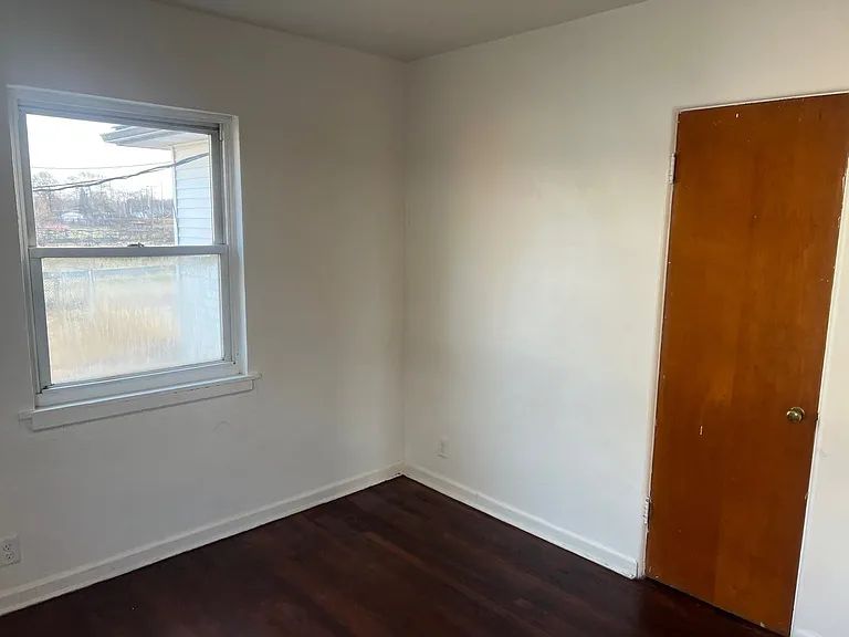 239 Arthur St — Photo 13