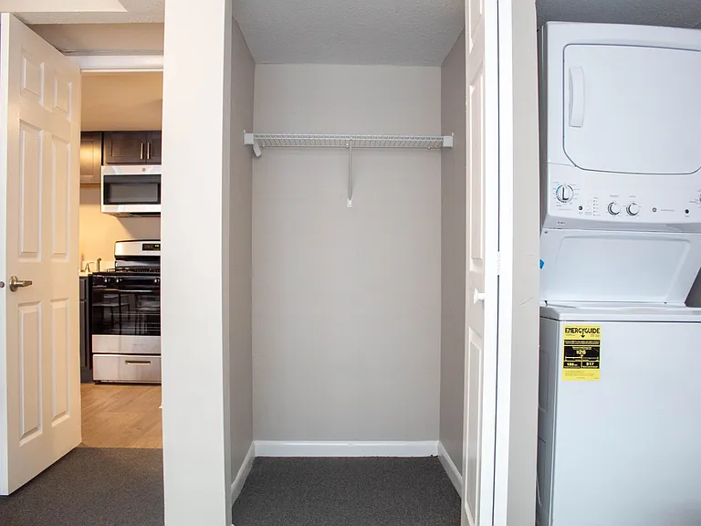 108 E Healey St — Photo 11
