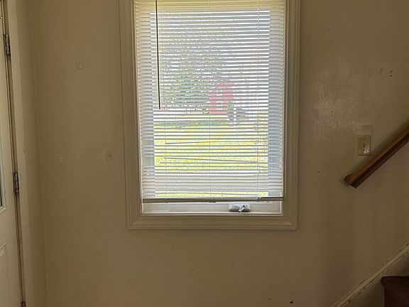 5th image of 433 Kansas Ave