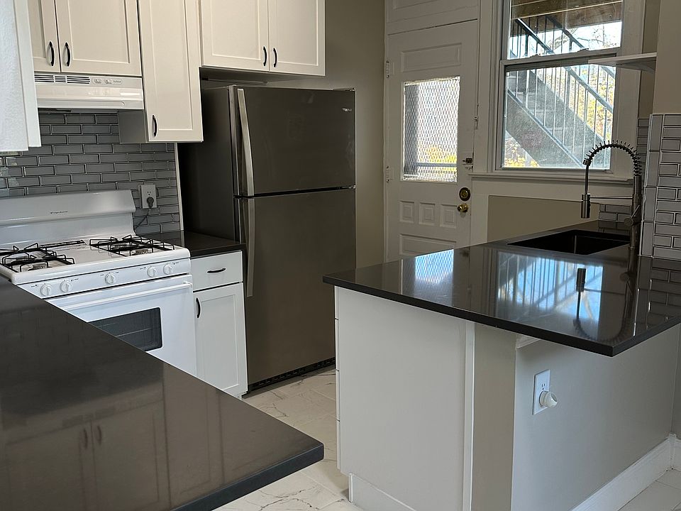 1st image of 506 Linwood Ave APT 4