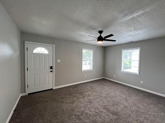 2nd image of 1856 Glory Cir