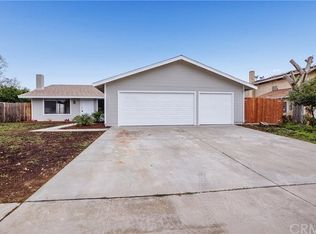 902 W Wedgewood Ct, Rialto, CA 92376