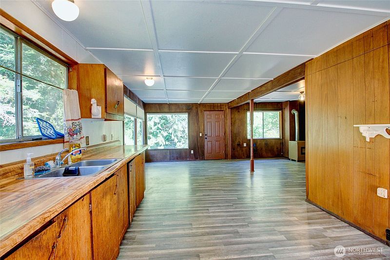 3rd image of 4342 Friday Creek Road