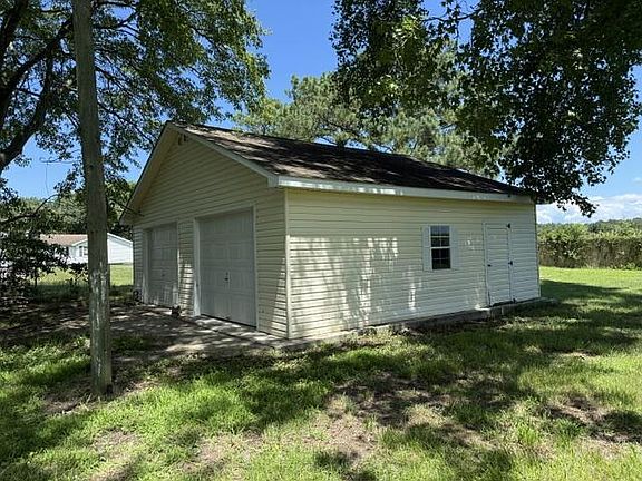 3rd image of 24375 Baylys Neck Rd