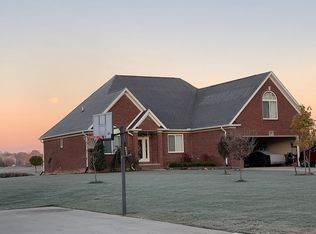 293 Burns Rd, Smiths Creek, MI 48074