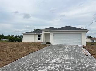 2618 10th St SW, LEHIGH ACRES, FL 33976