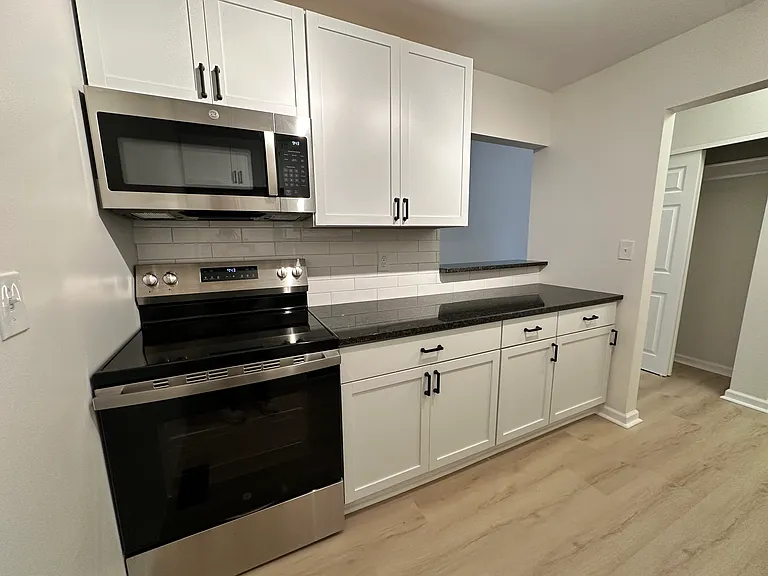 97 South Ave #8 — Photo 7