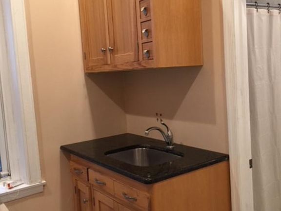 5th image of 1537 S Broad St Unit 2M