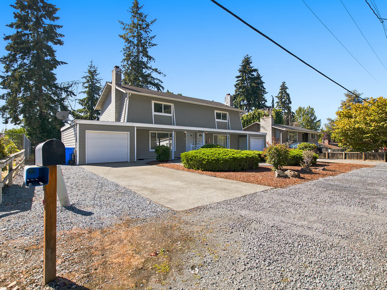 2 bed, 1.5 bath, 1056 sqft, $2,300 — Photo 2