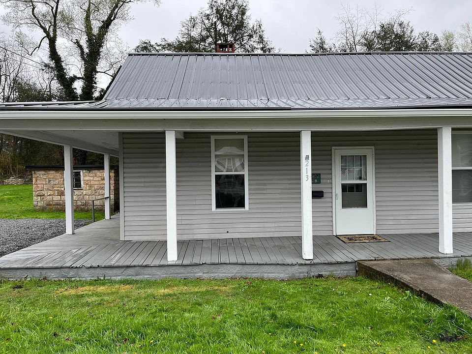 1st image of 213 W Wiseman Ave