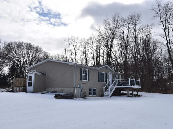 32 East Road, Panton, VT 05491