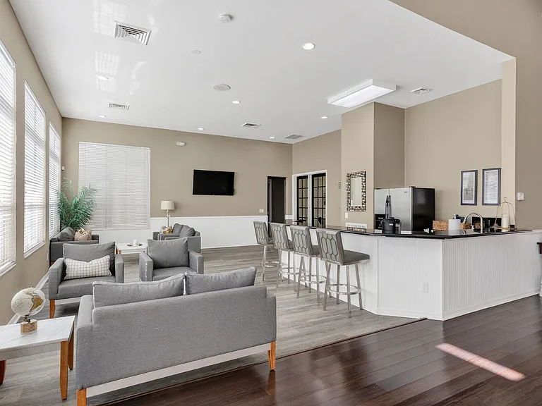 13700 Richmond Park Dr N #1105 — Photo 25
