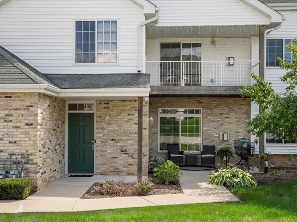 4226 Taylor Harbor W W #8, Mount Pleasant, WI 53403