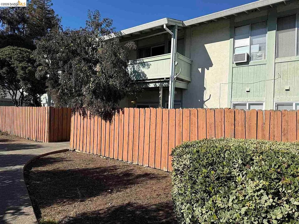 1st image of 423 Gregory Ln APT 30