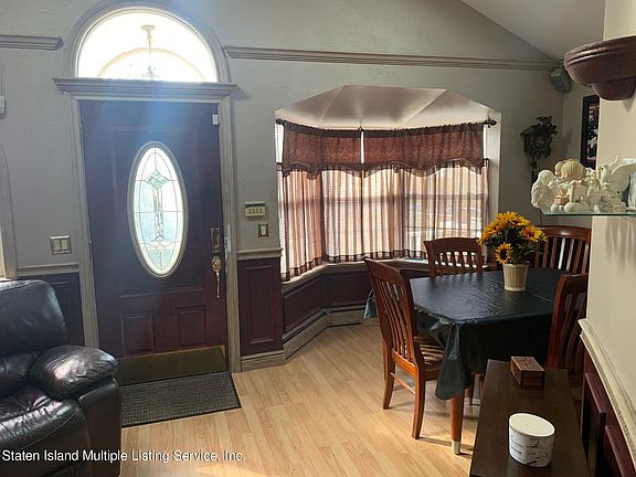 4th image of 36 Belfield Ave