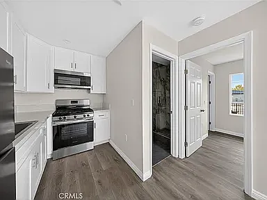 14833 Nordhoff St — Photo 4