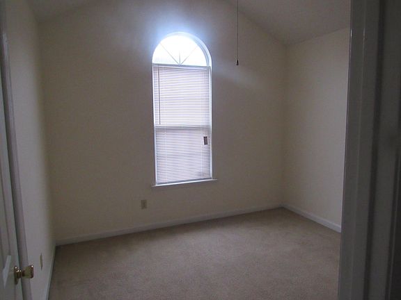 5th image of 3624 Pebble Creek Dr