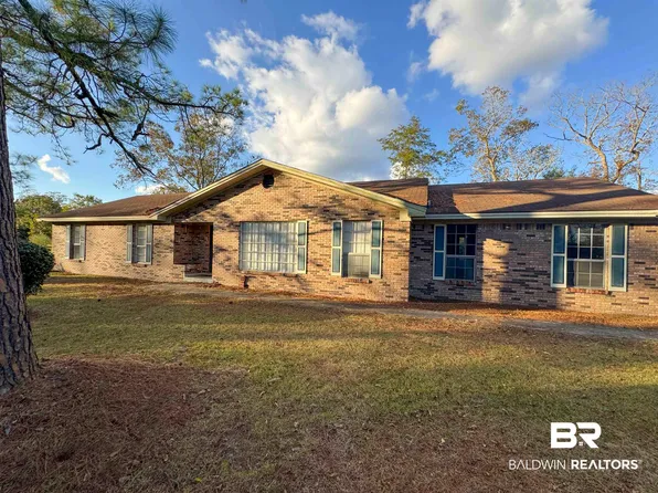 1227 Northgate Dr, Atmore, AL 36502