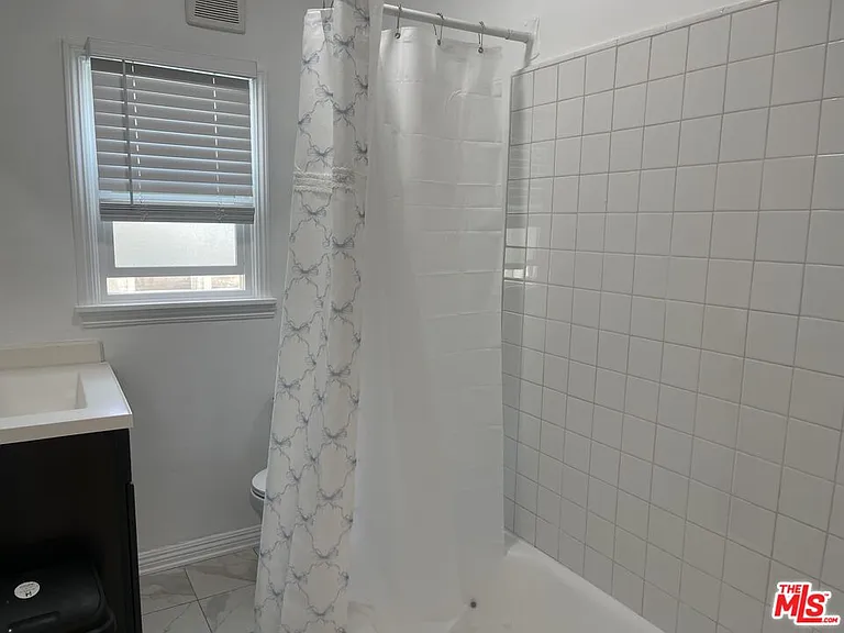 1145 5th Ave #7 — Photo 9