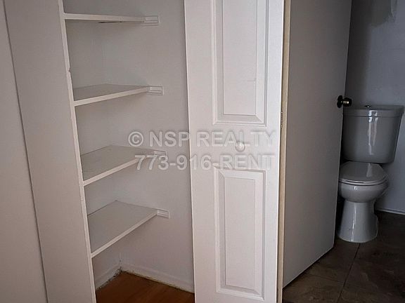 3rd image of 1515 W Morse Ave #3306
