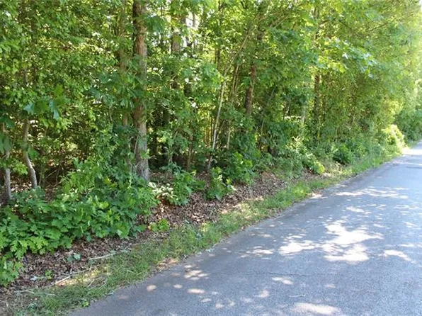 481 Mulberry St, Hudson, NC 28638