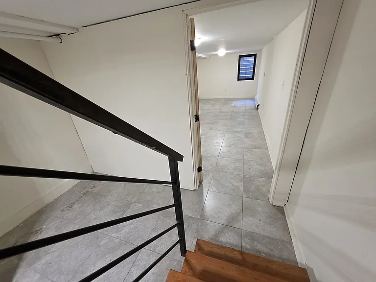 84 George St #1R — Photo 17