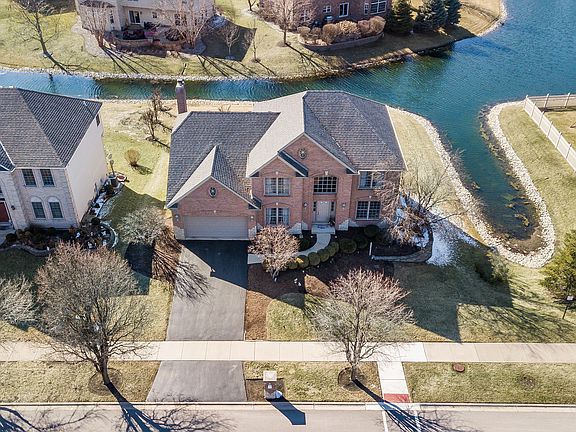 3rd image of 24403 Kennedy Cir