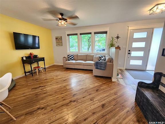 5th image of 517 Mann Ave