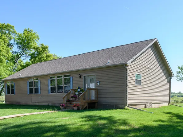 8320 Willow Rd N, Mandan, ND 58554