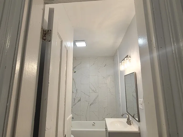 502 Winchester Ave #1 — Photo 5