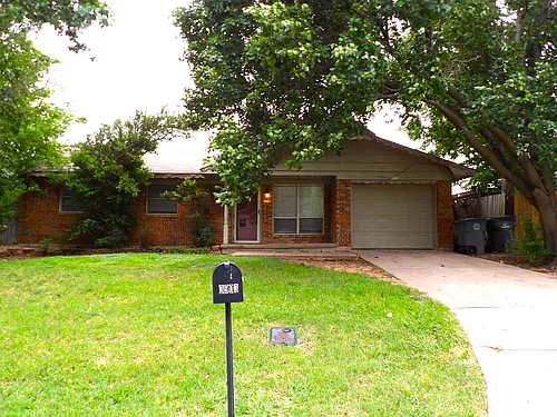 3903 SE Camden Way Photo 1