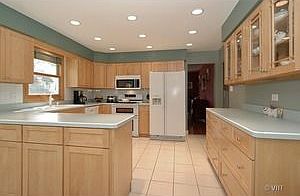 5th image of 529 S Whitehall Dr