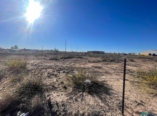 721 Hopi Rd E, Carlsbad, NM 88220