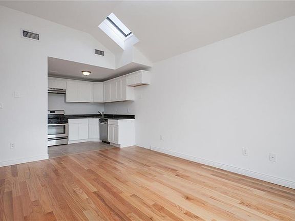 4th image of 258 Zerega Ave Floor 1