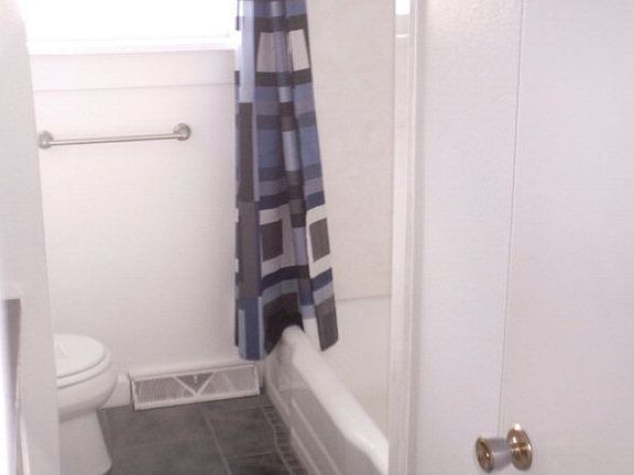 3rd image of 1768 Shasta St
