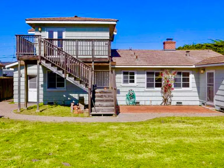 1251 Surf Ave — Photo 2