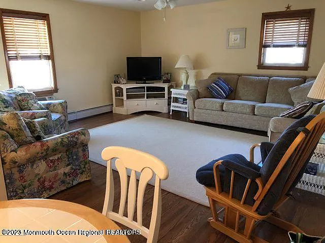 310 Maryland Ave #20B — Photo 7