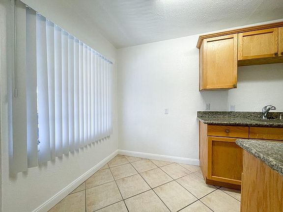 5th image of 2318 O St APT 2