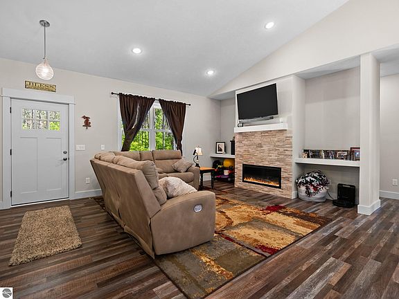 4th image of 12623 S Fleetwood Ct