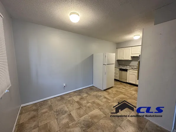 626 E Curry Dr E, Terre Haute, IN