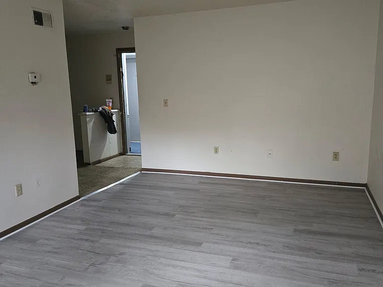 2061 Tremainsville Rd #6 — Photo 4